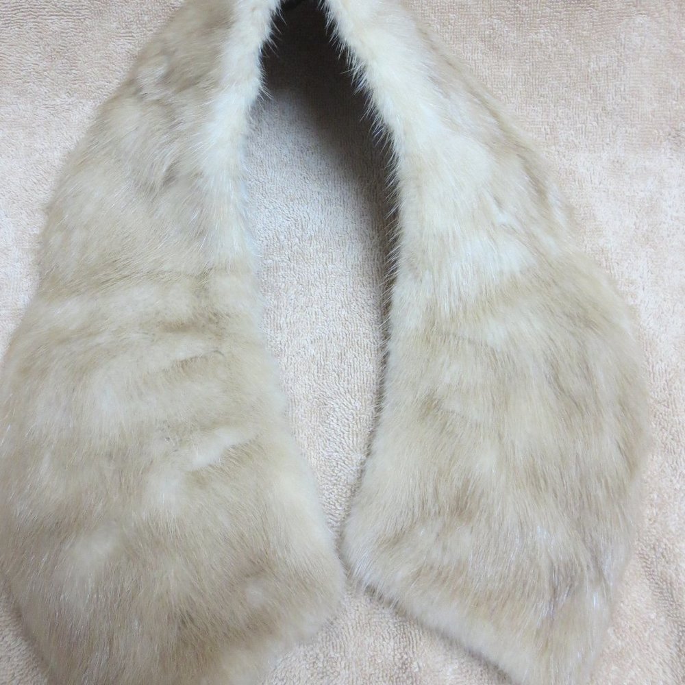 Mink collar